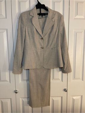 Rafaella Light Beige Two-Piece Women's Suit - Blazer & Pants